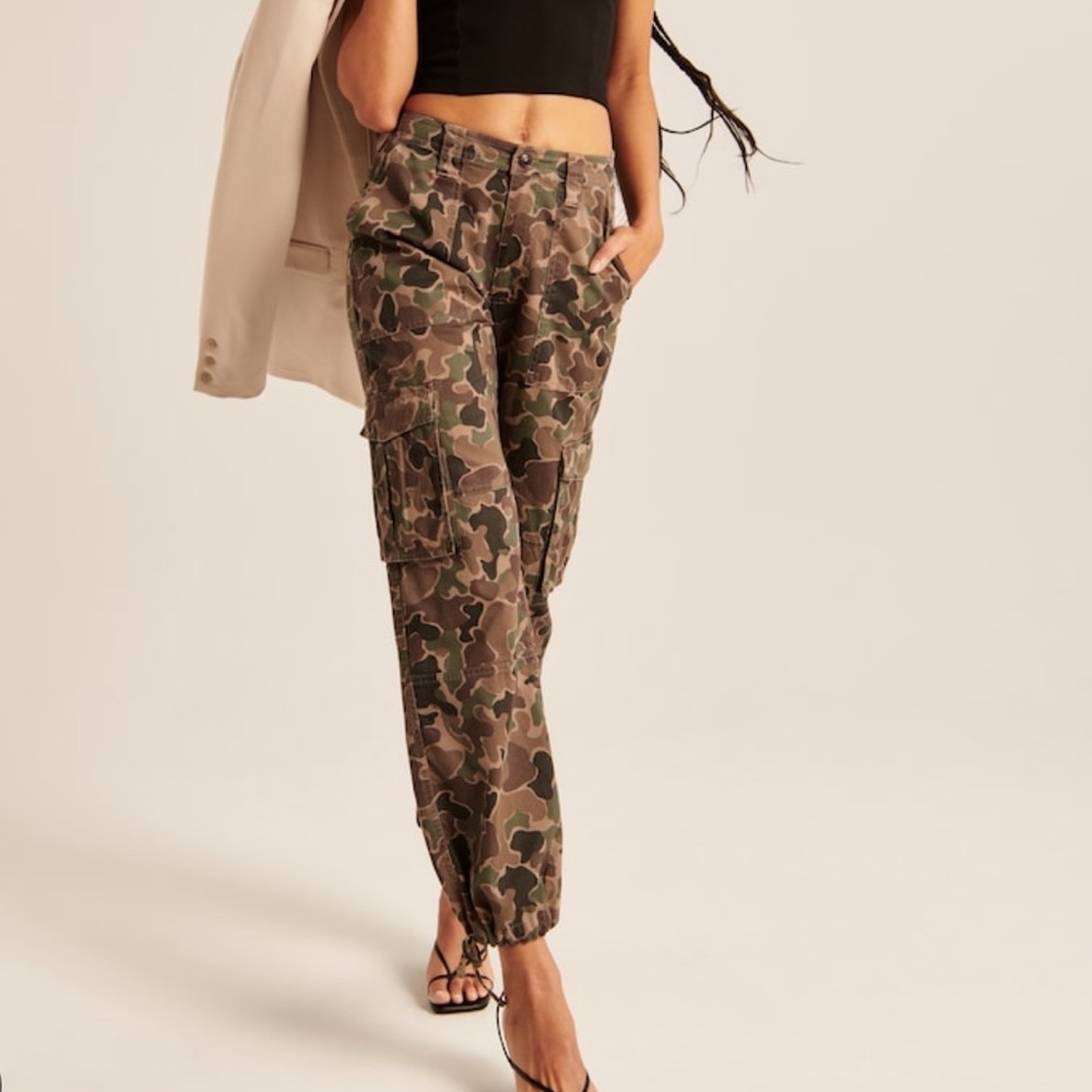 abercrombie and fitch jogger cargo pants